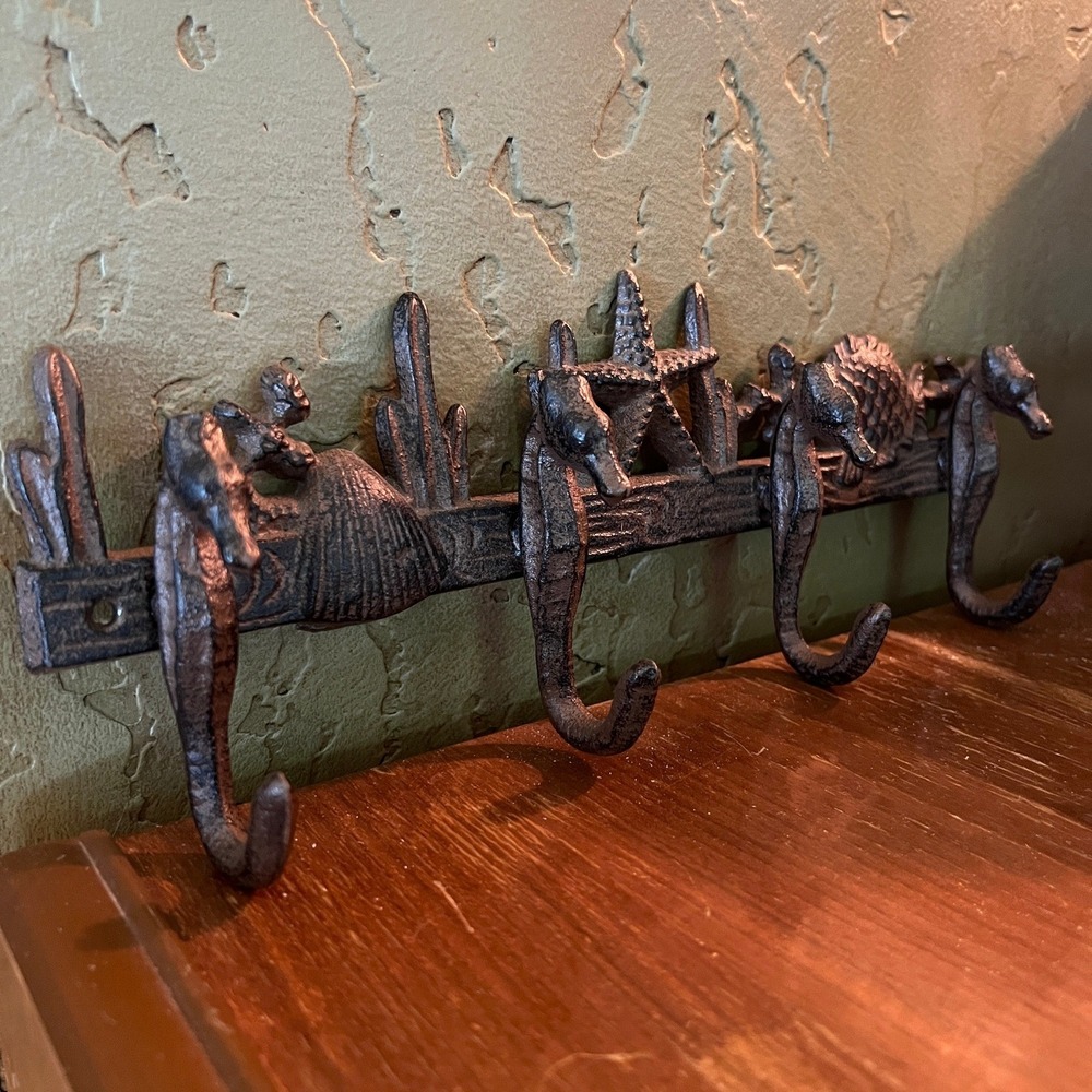 Nautical Cast Iron Wall Hook Rack Coastal Beach Shell Seahorse Starfish Decor - Picture 9 of 12